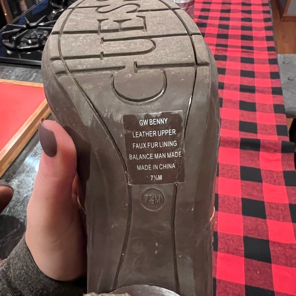 Guess Women's GW Benny Faux Fur Leather Heeled Boots 7.5 - Picture 10 of 10